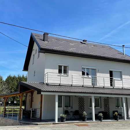 Guest House Mylan Licko Petrovo Selo Экстерьер фото