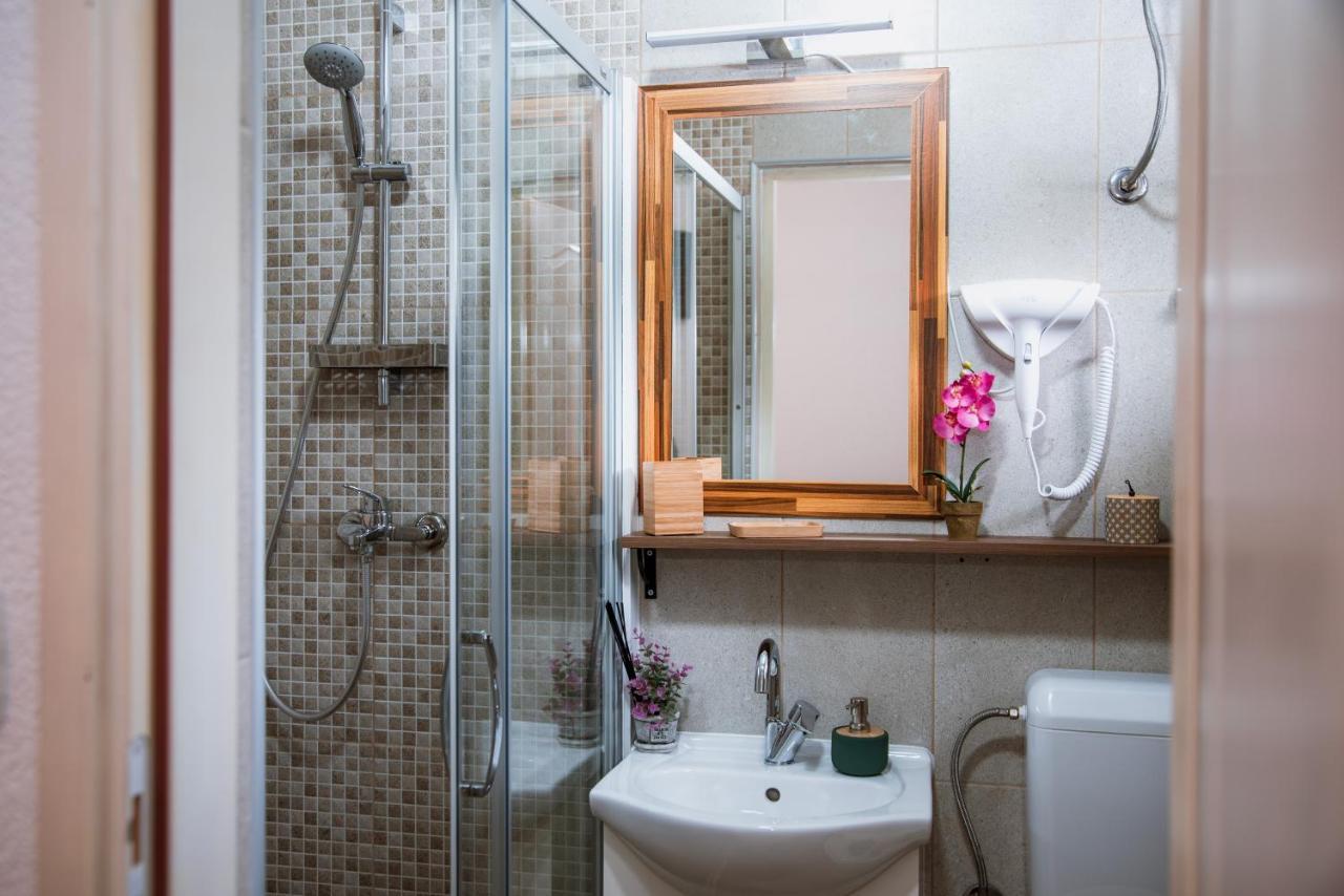 Guest House Mylan Licko Petrovo Selo Экстерьер фото