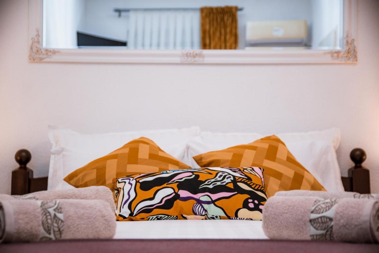 Guest House Mylan Licko Petrovo Selo Экстерьер фото