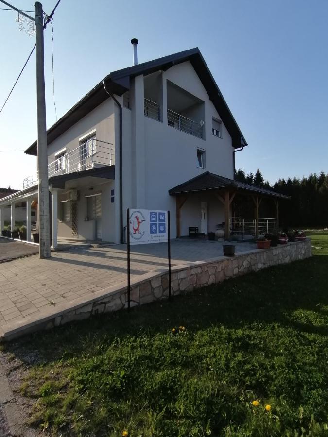Guest House Mylan Licko Petrovo Selo Экстерьер фото