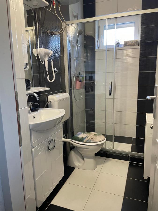 Guest House Mylan Licko Petrovo Selo Экстерьер фото