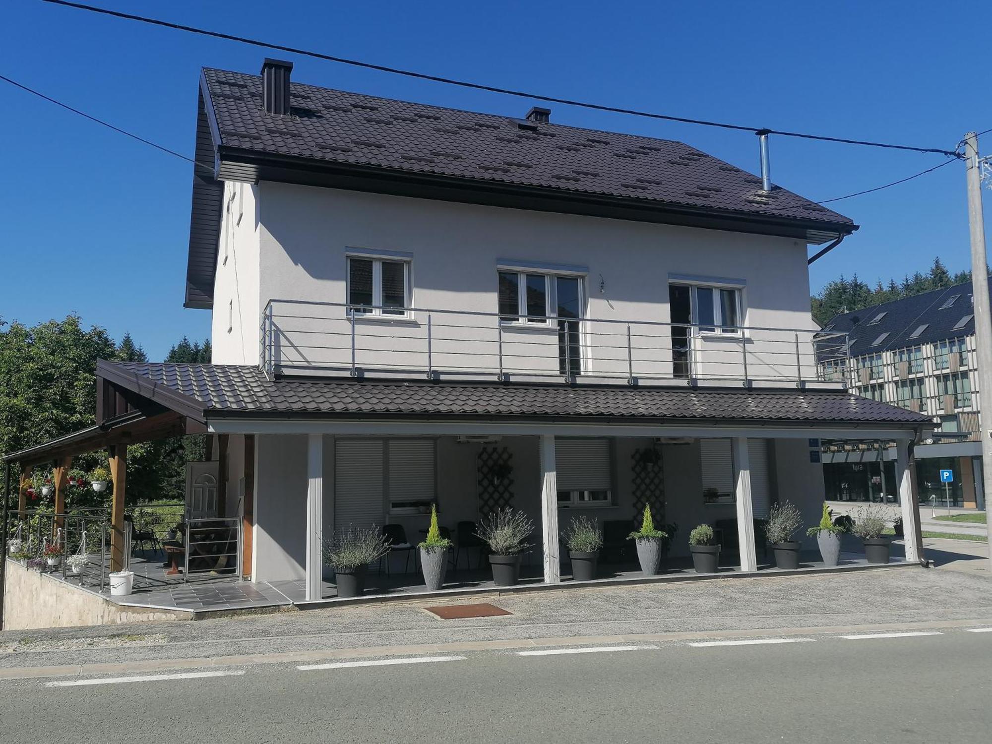 Guest House Mylan Licko Petrovo Selo Экстерьер фото